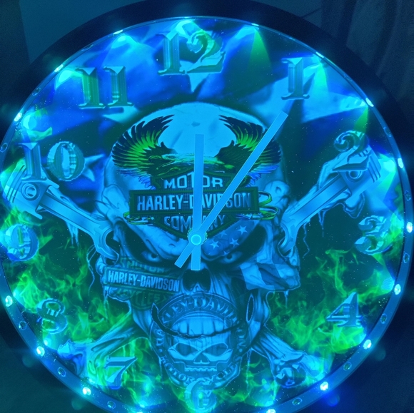 Harley Davidson skull 12" led clock - Picture 6 of 10